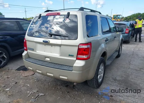 2010 Ford Escape Xlt из США, поврежденный, VIN 1FMCU0DG0AKB64228
